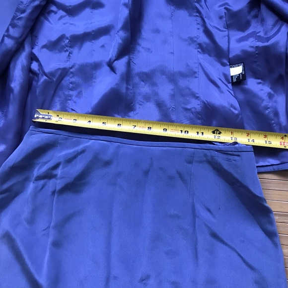 Silk Blazer Set - Picture 2 of 6